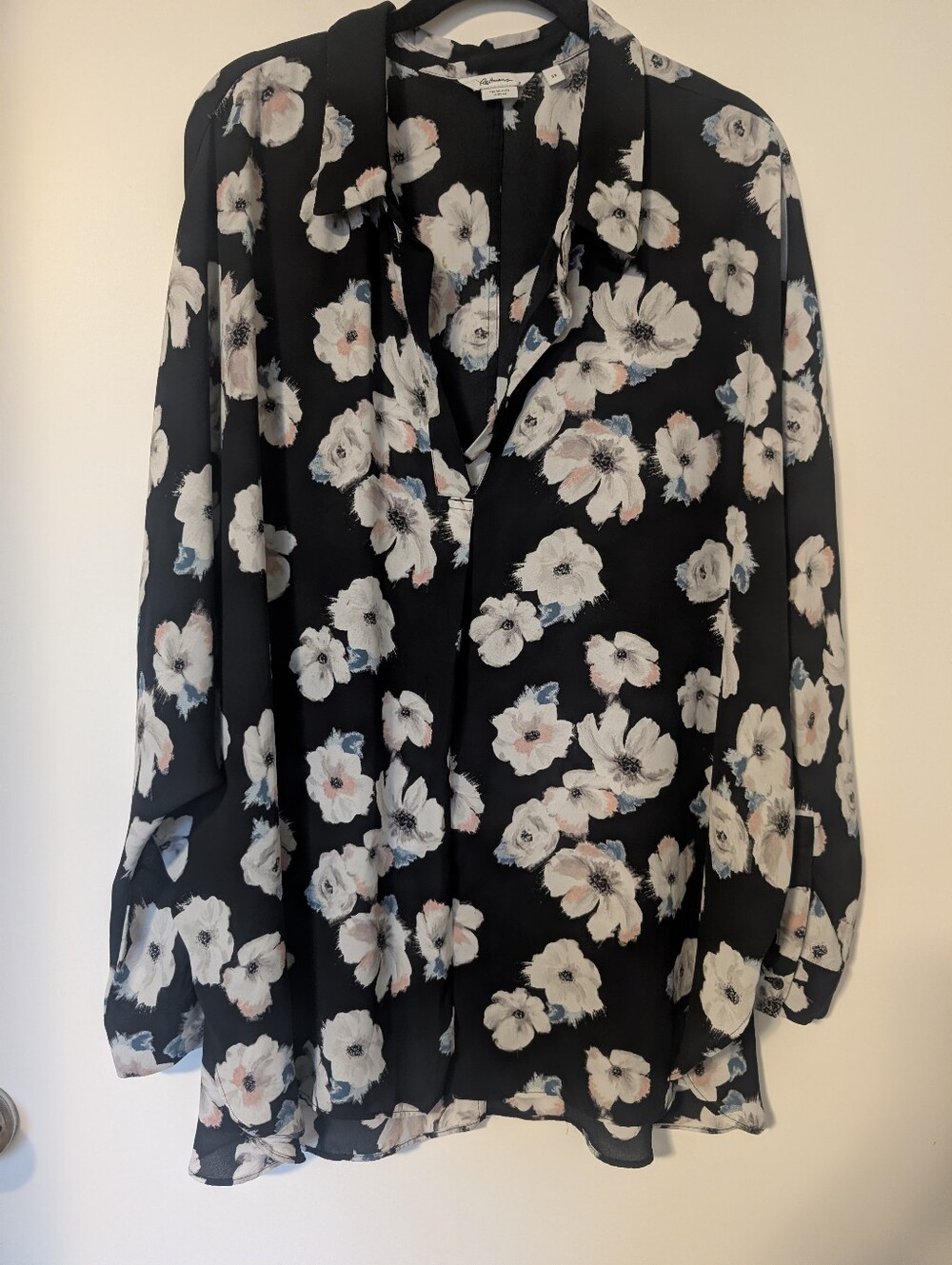 Reitmans Black Floral Button-Front Blouse - Picture 3 of 6